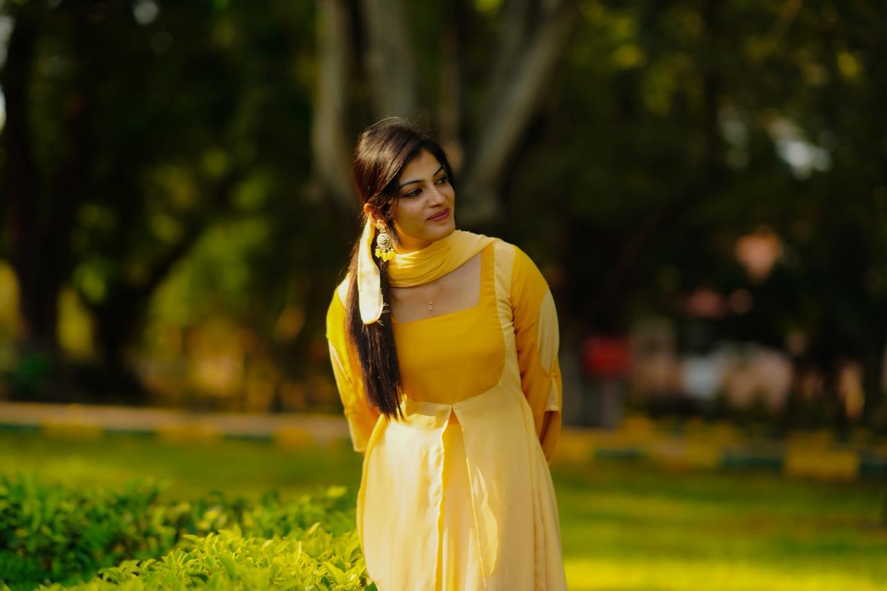 Munbe Vaa yellow Kurti+Dupatta set - Image 4