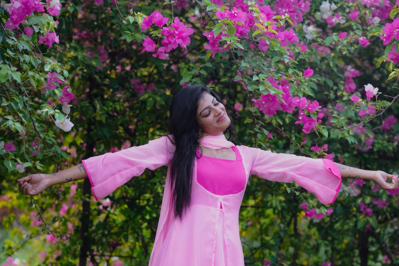 Munbe Vaa Kurti+Dupatta Set - Image 2